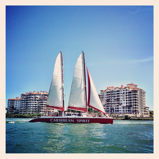 fisher-island-housing-market-report-october-2013